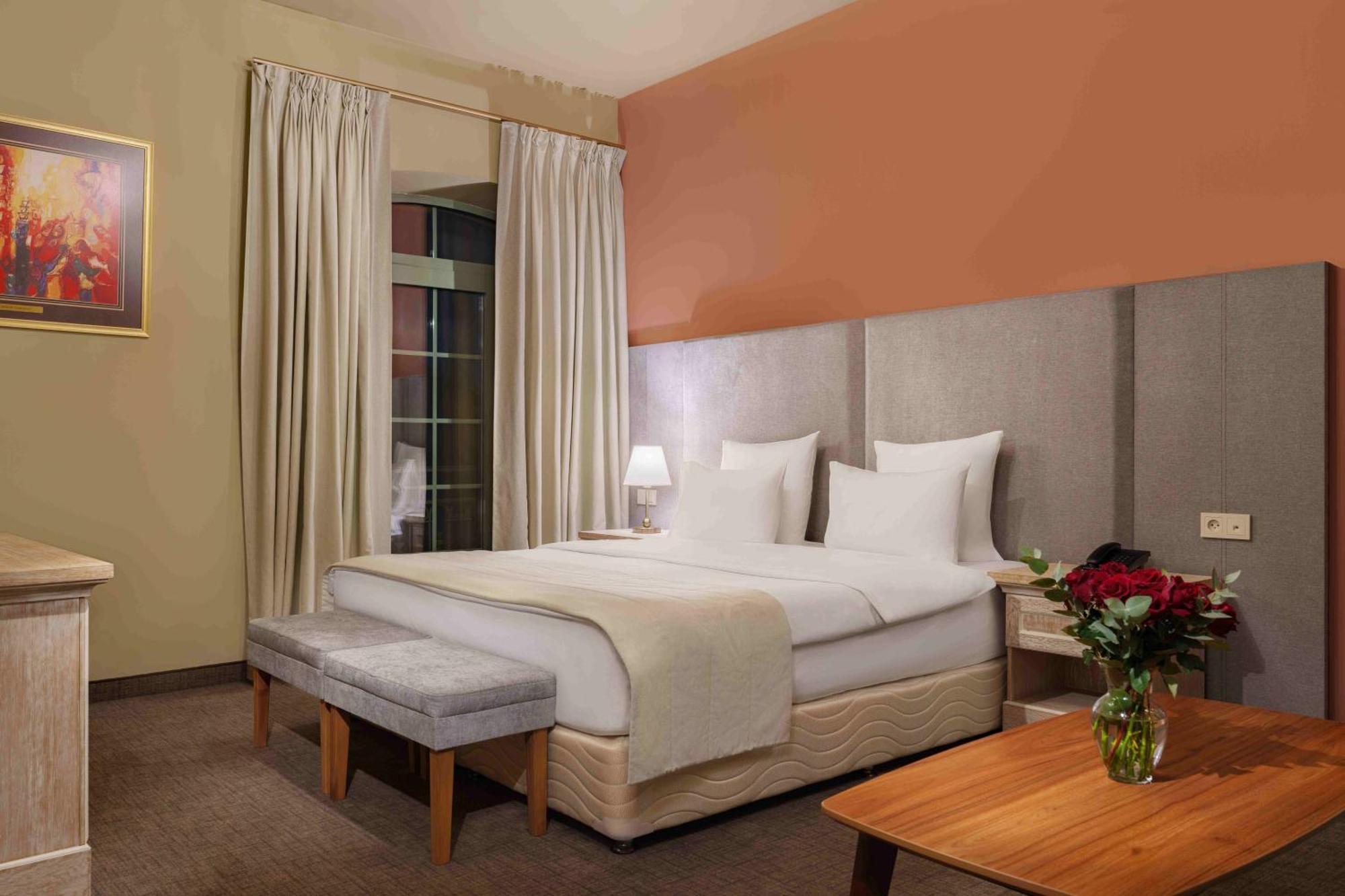 Grand Hotel Gyumri By Apricot Hotels Eksteriør billede
